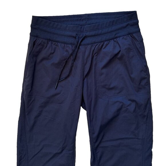 The North Face Women’s Aphrodite 2.0 Capri Pants Stretch Highking Navy blue SM - Picture 3 of 12